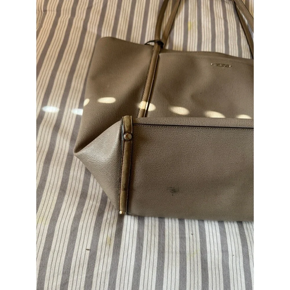 TUMI Tote Bag - Picture 10 of 12